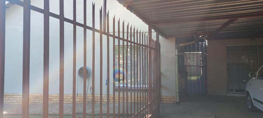 3 Bedroom Property for Sale in Stilfontein Ext 3 North West